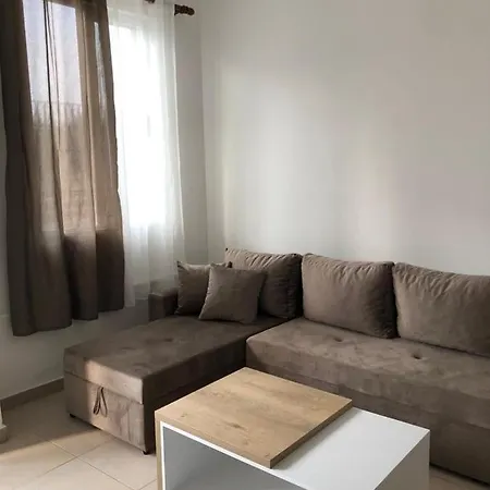 Seasidegolem Semesterbostad Golem (Tirana)